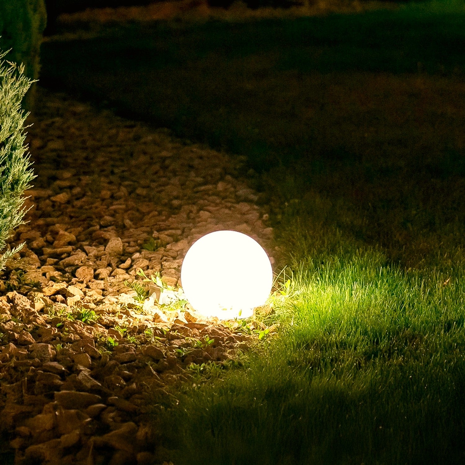 Bola LED Solar para Jardín Sara — 20cm y 25cm IP44 3000K