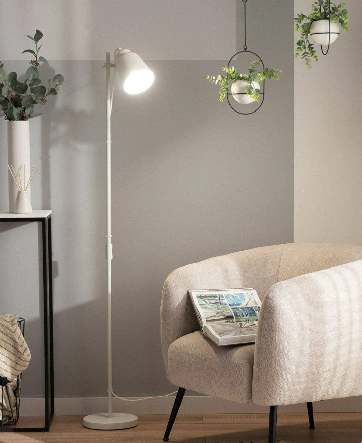 Lámpara de Pie de Metal Ulux