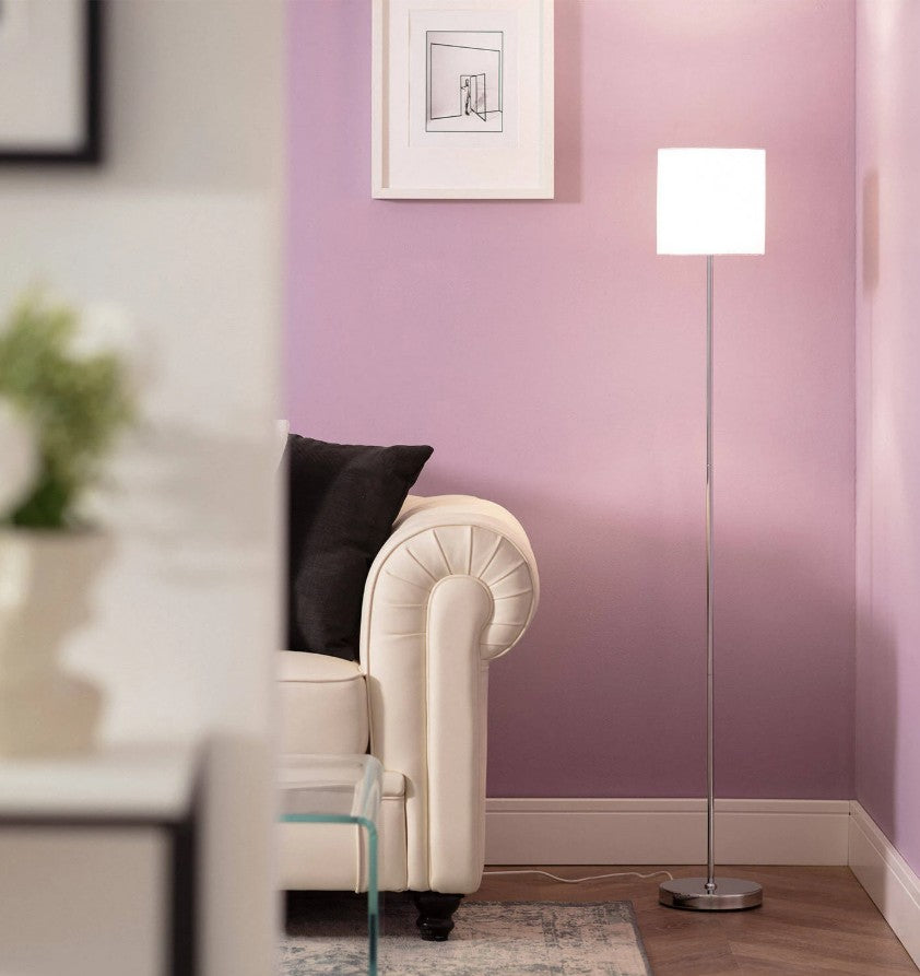 Lámpara de Pie de Metal y Tela Pangiri