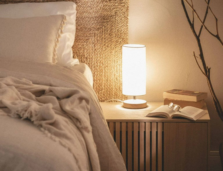 Lámpara de Mesa de Madera y Tela Roundi Haarle